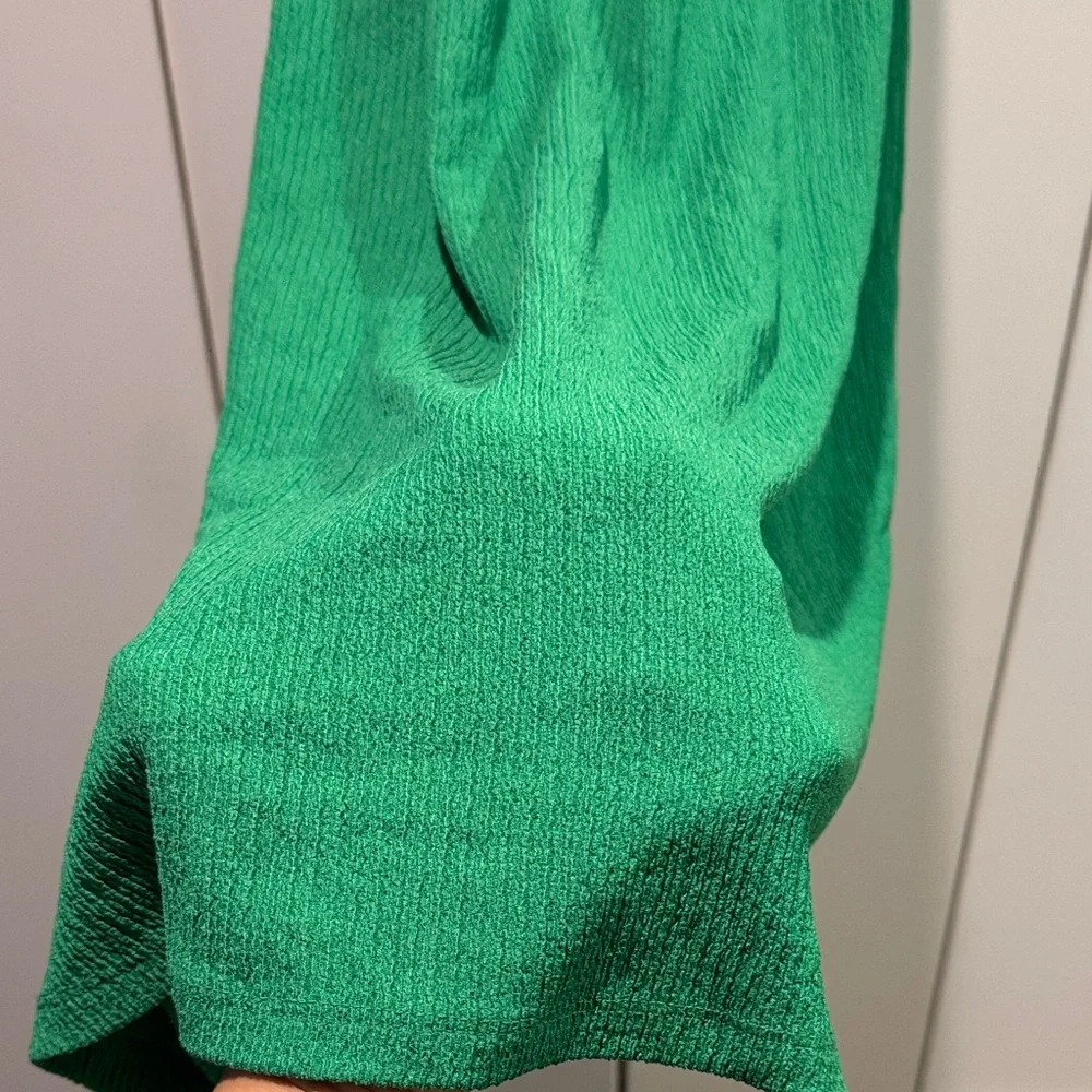 H&M chic green